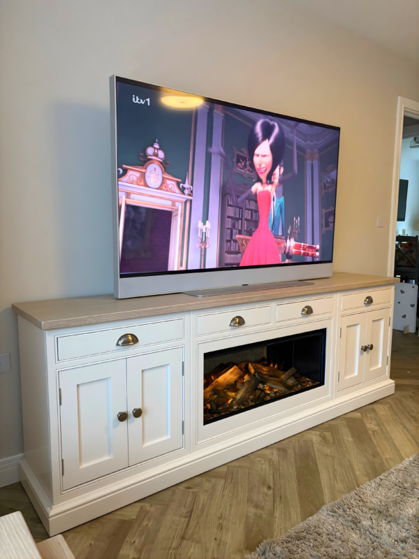 2.2m 76cm high 870 fire 1 of 2